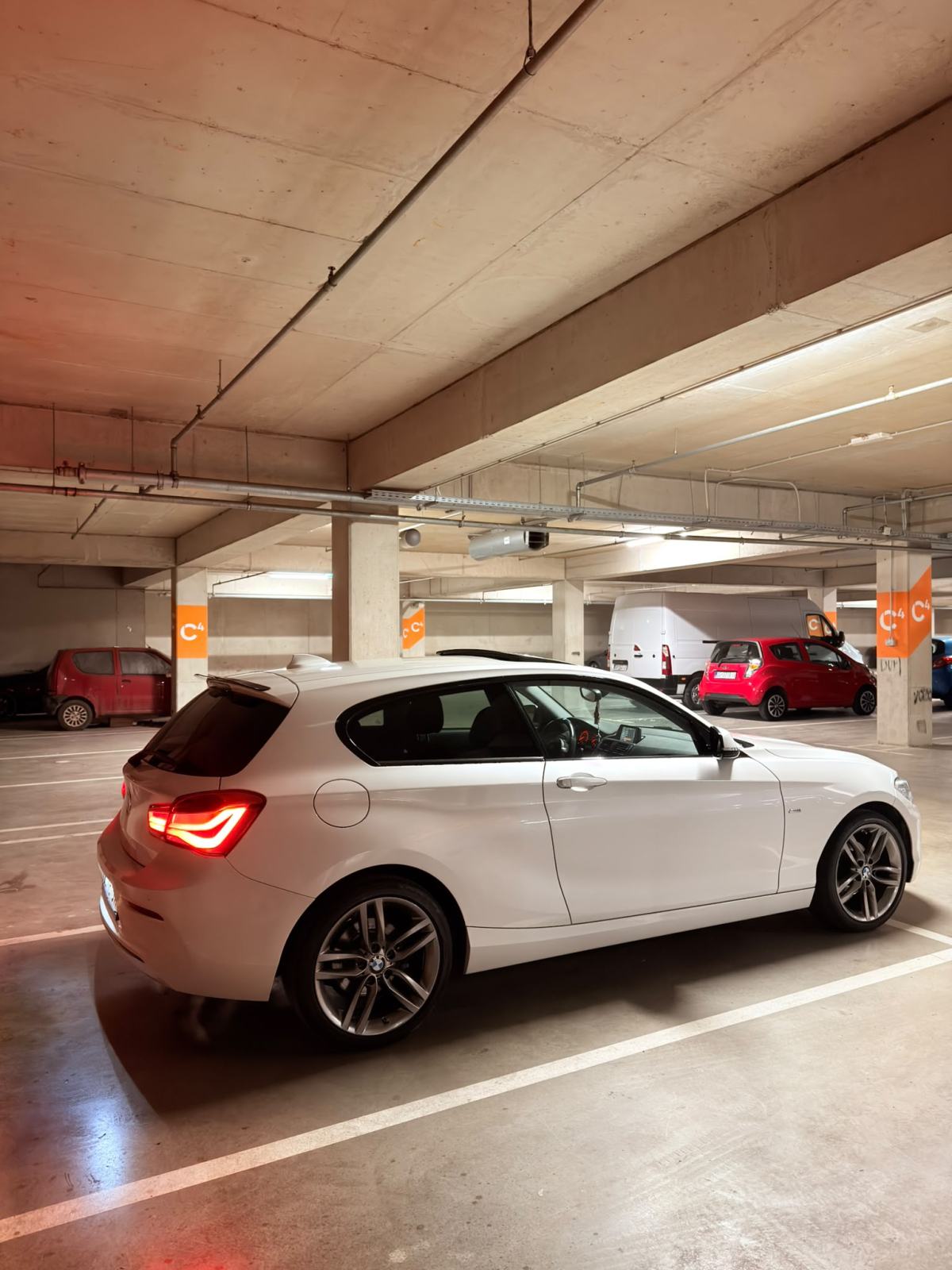 BMW serija 1 118i, fotografija 2