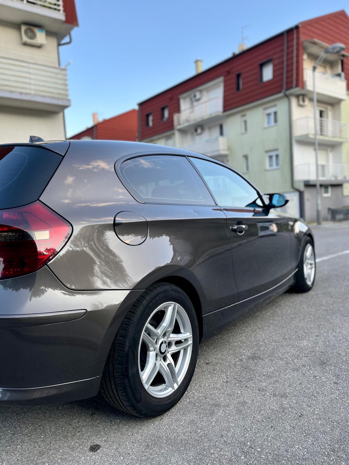 BMW serija 1 118i Advantage, fotografija 3