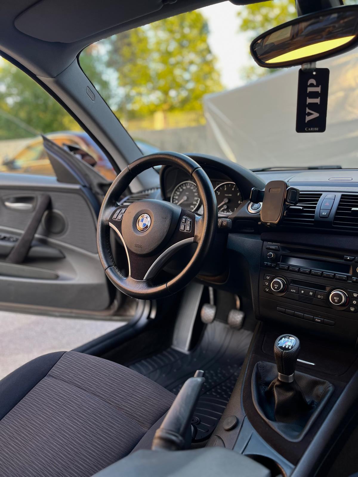 BMW serija 1 118i Advantage, fotografija 8