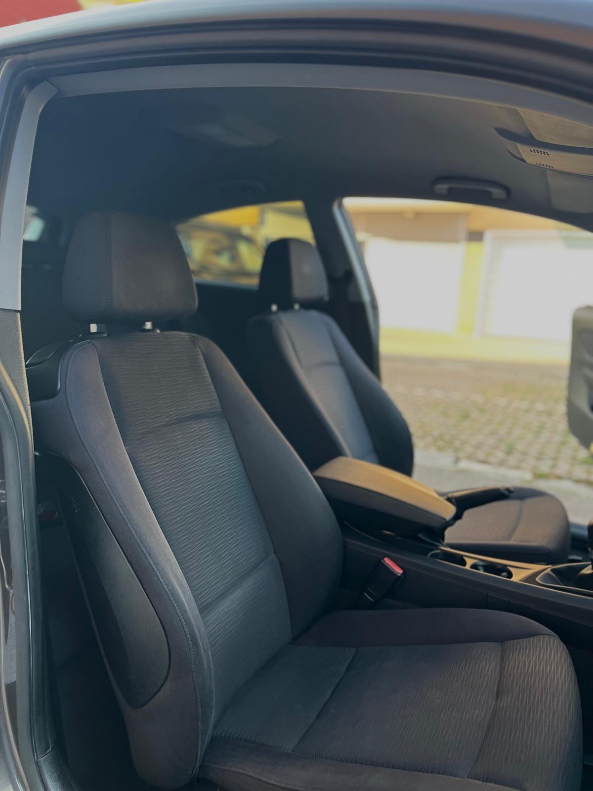 BMW serija 1 118i Advantage, fotografija 10