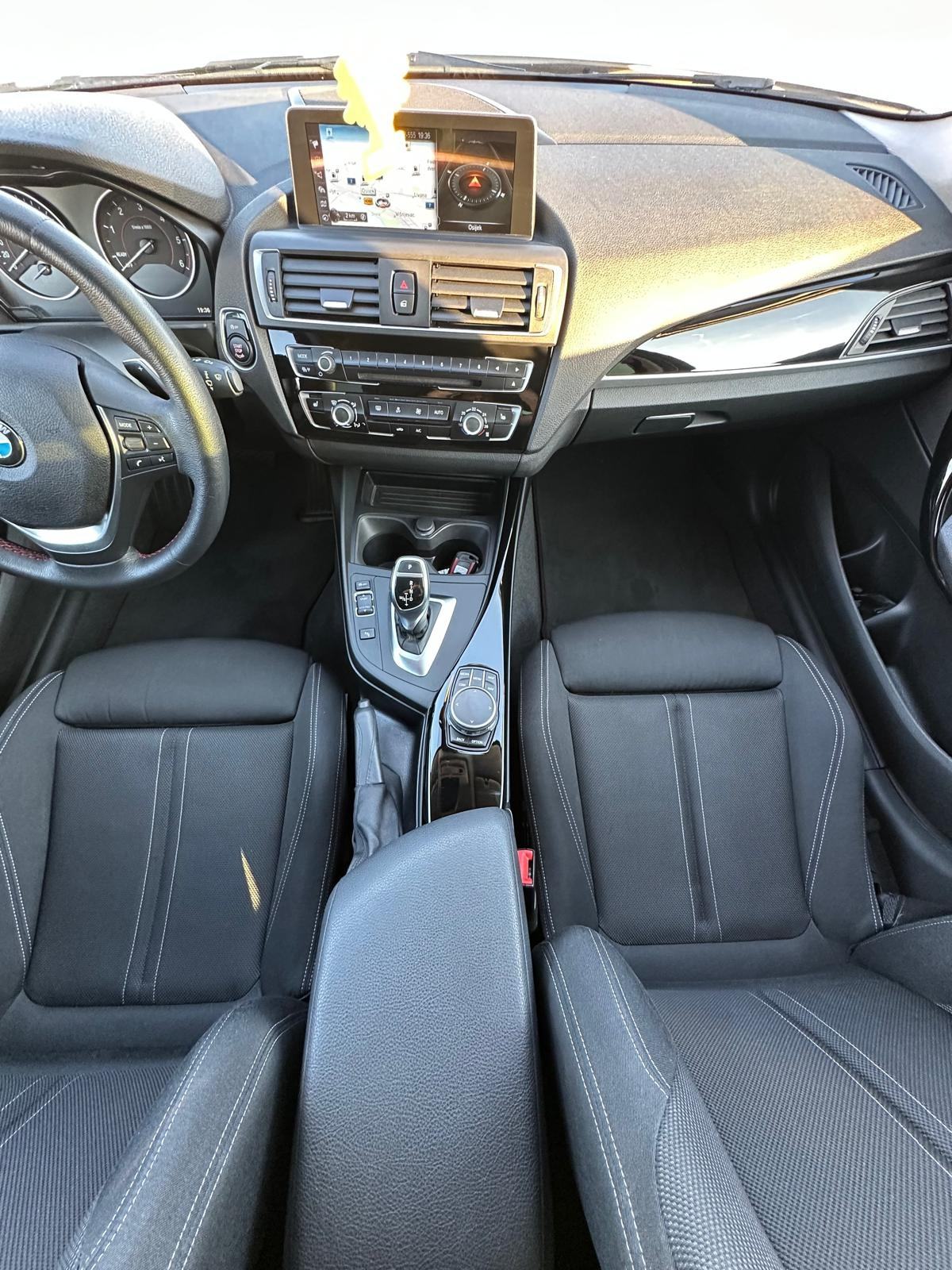 BMW serija 1 120d Xdrive automatik ZF (8HP), fotografija 15