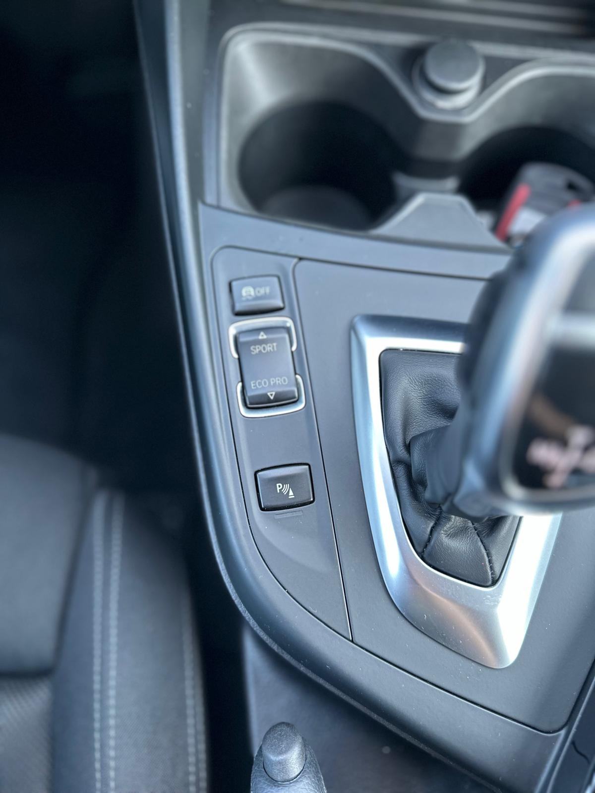 BMW serija 1 120d Xdrive automatik ZF (8HP), fotografija 19
