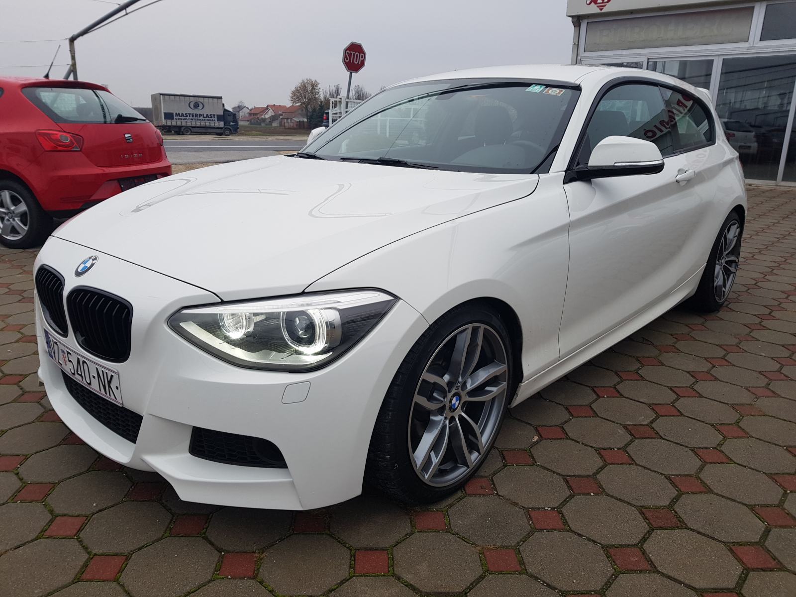 BMW serija 1 120d 2013.,M-paket, NAVI, GRIJ SJ, ALU 18, TEMP, PARK S ...