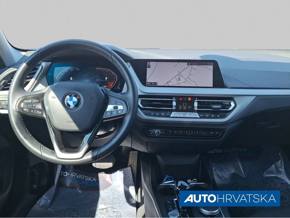 BMW SERIJA 1 120d ADVANTAGE- Jamstvo 15 mjeseci!, 23.490,00 €, fotografija 9