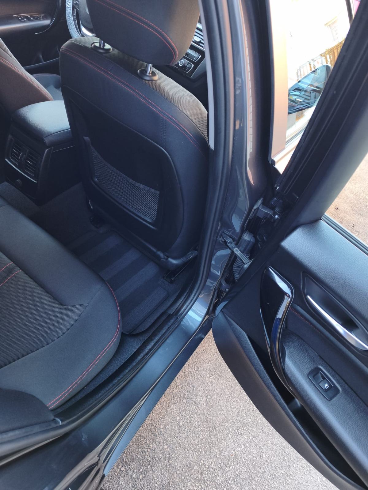BMW serija 1 120D LCI REDIZAJIN 140KW automatik,SPORT,LED,AUTOM.KLIMA, fotografija 4