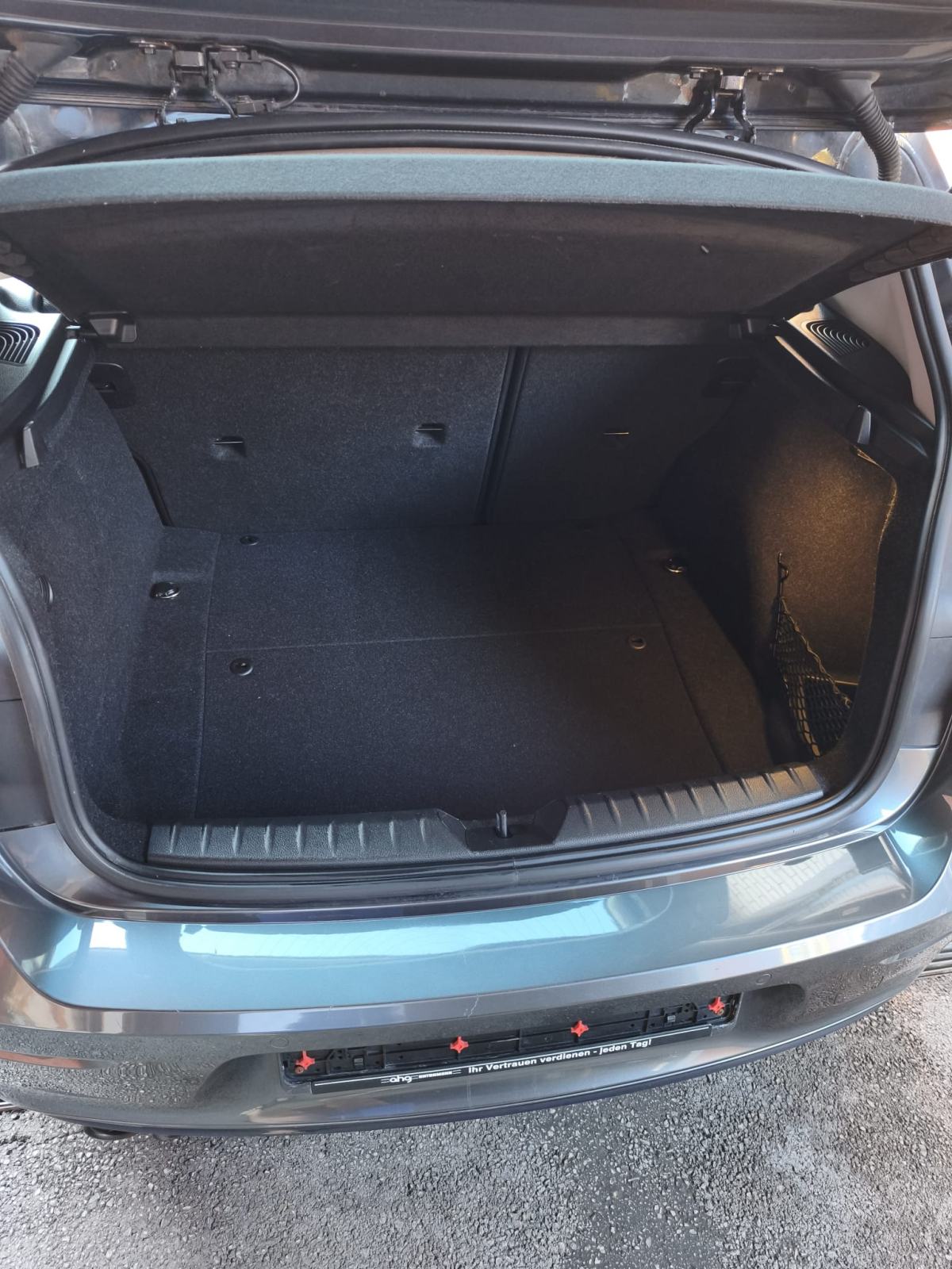 BMW serija 1 120D LCI REDIZAJIN 140KW automatik,SPORT,LED,AUTOM.KLIMA, fotografija 5