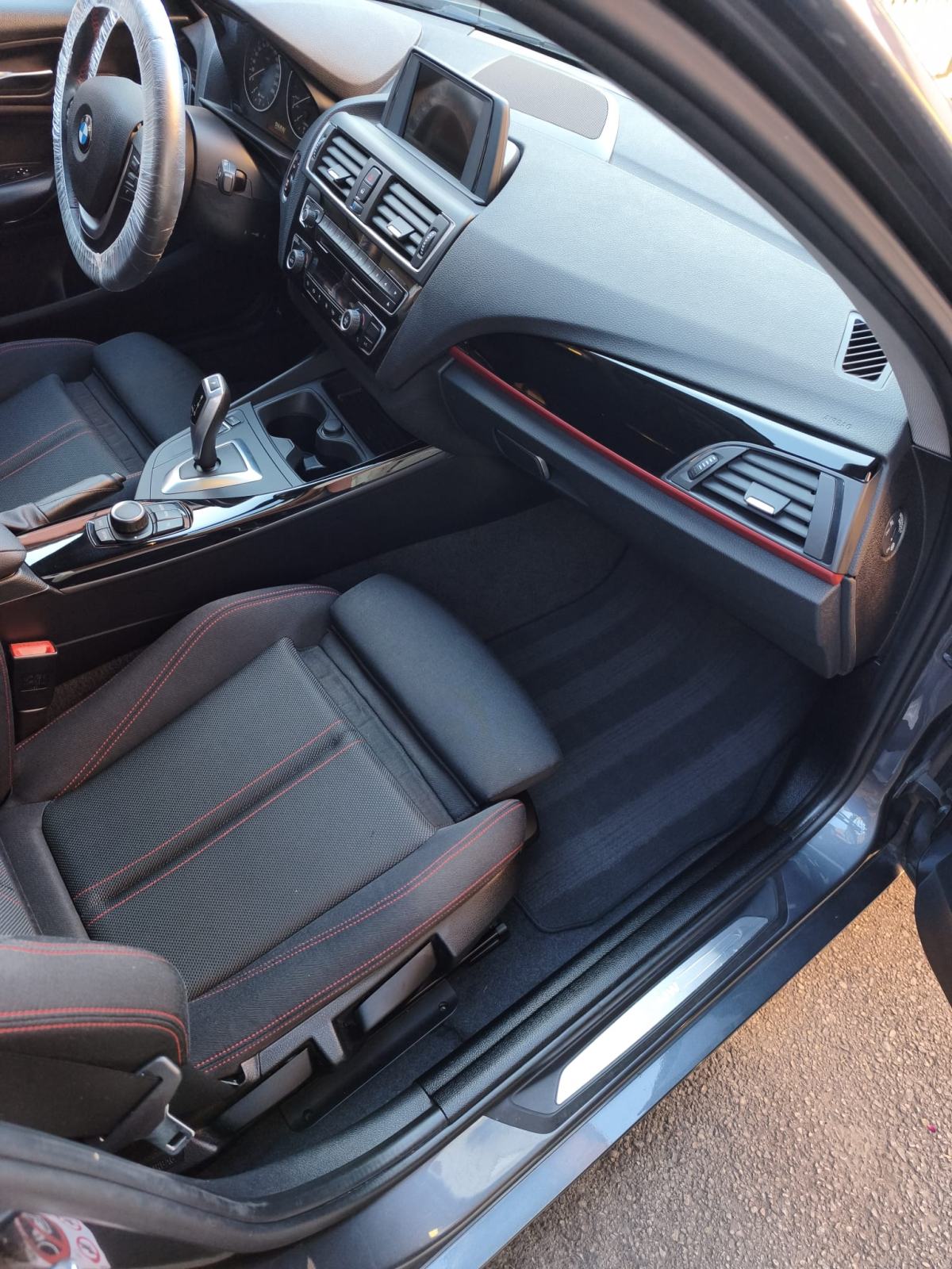 BMW serija 1 120D LCI REDIZAJIN 140KW automatik,SPORT,LED,AUTOM.KLIMA, fotografija 10