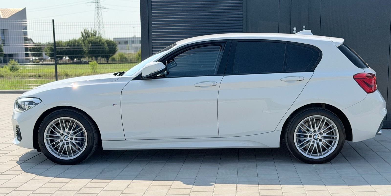 BMW serija 1 120d*M PAKET*KOŽA*NAVIGACIJA*LED*KEYLESS*, fotografija 4