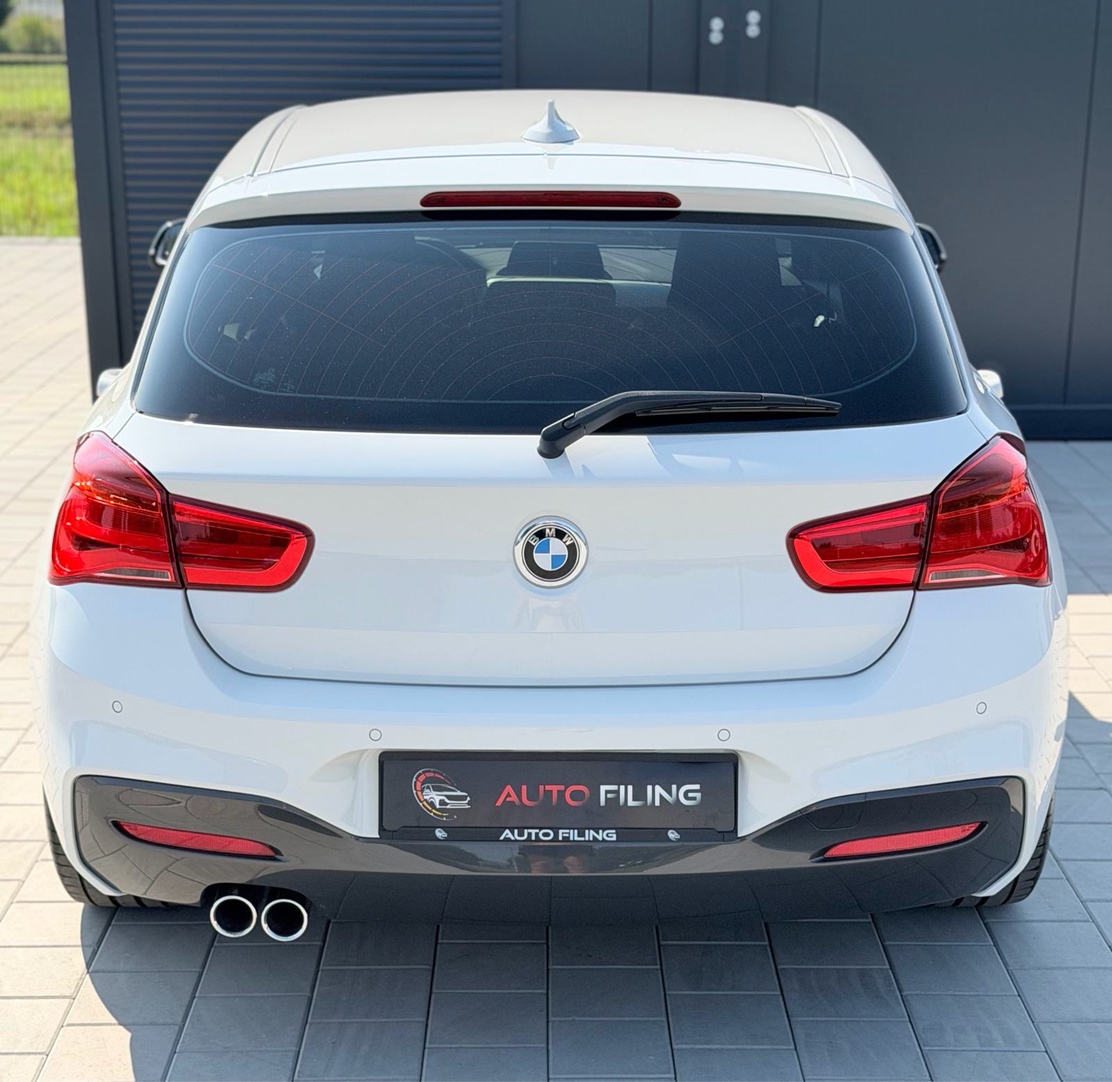 BMW serija 1 120d*M PAKET*KOŽA*NAVIGACIJA*LED*KEYLESS*, fotografija 6