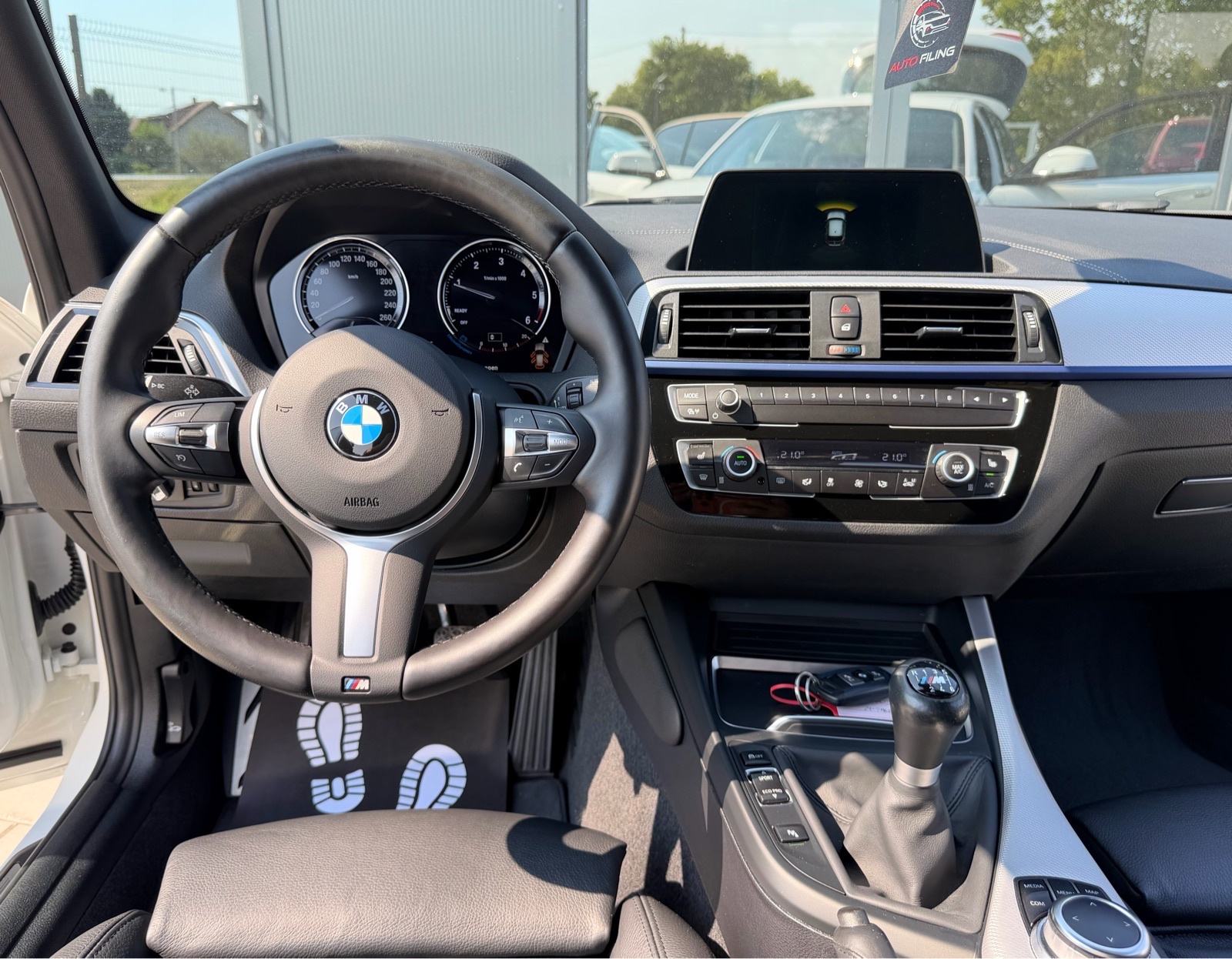 BMW serija 1 120d*M PAKET*KOŽA*NAVIGACIJA*LED*KEYLESS*, fotografija 15