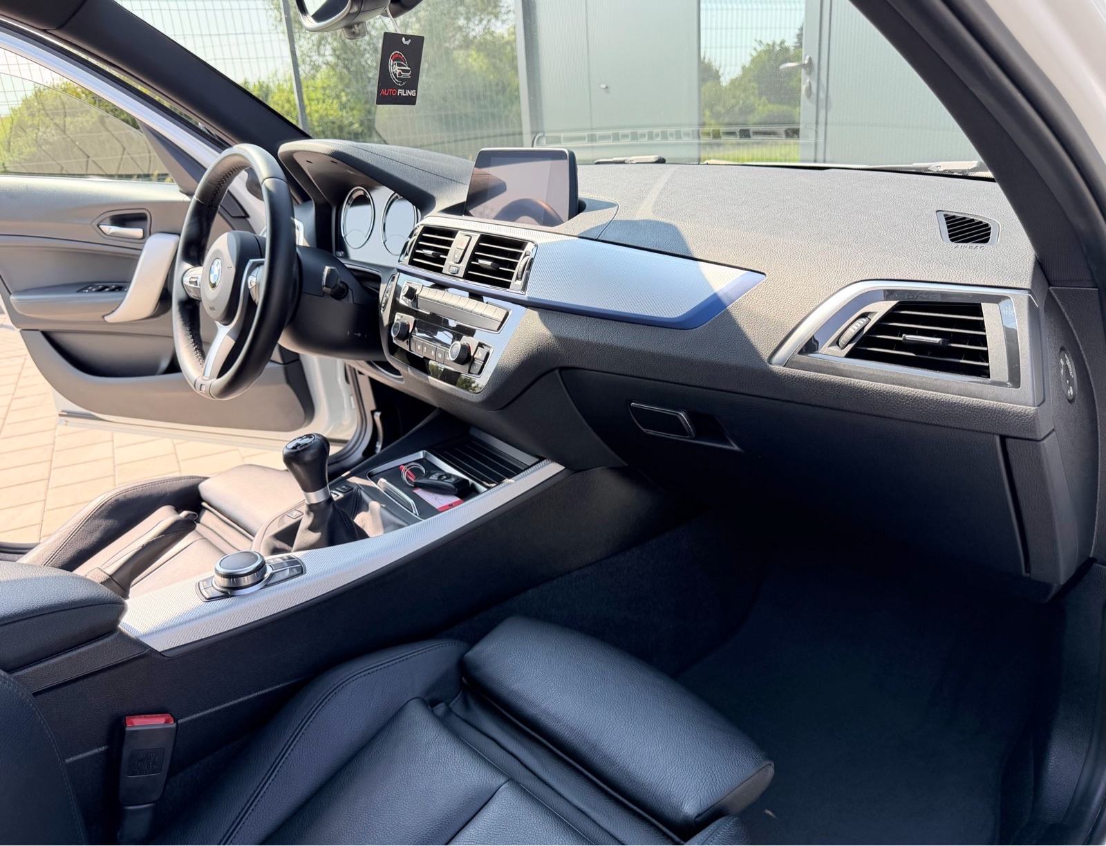 BMW serija 1 120d*M PAKET*KOŽA*NAVIGACIJA*LED*KEYLESS*, fotografija 13