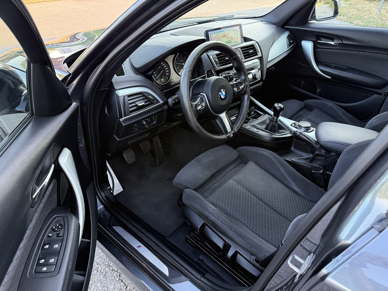 BMW serija 1 120d, M SPORT, LED, NAVI, SENZORI, ODLIČAN, REGAN !, fotografija 11