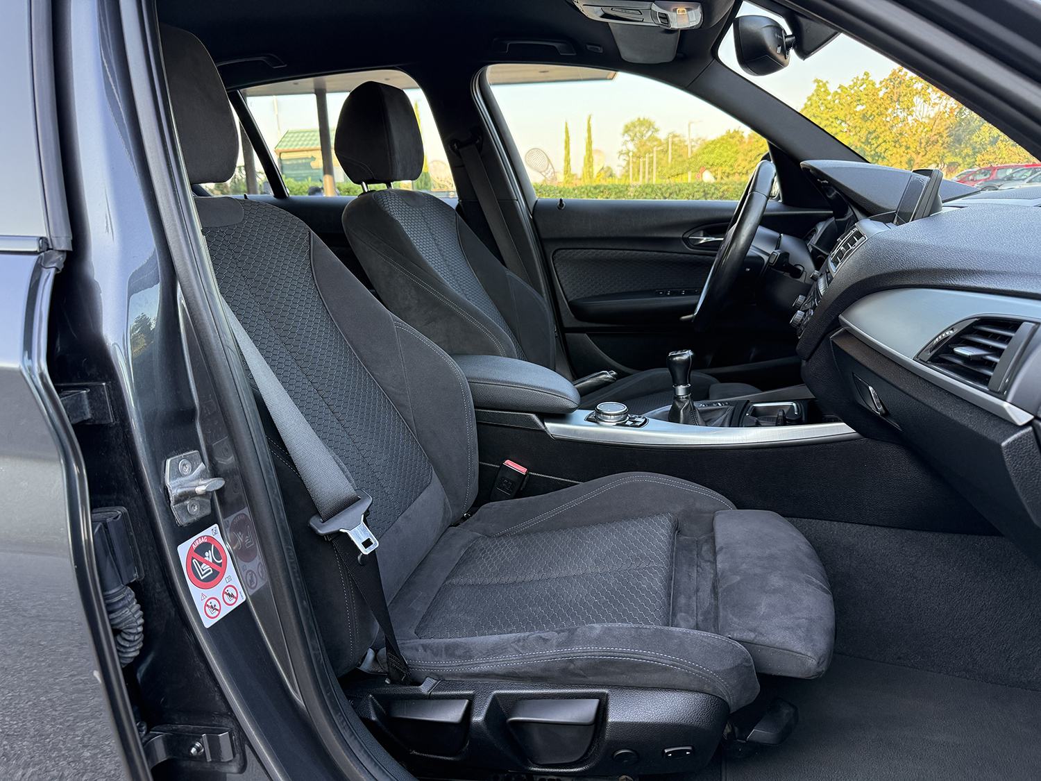 BMW serija 1 120d, M SPORT, LED, NAVI, SENZORI, ODLIČAN, REGAN !, fotografija 18