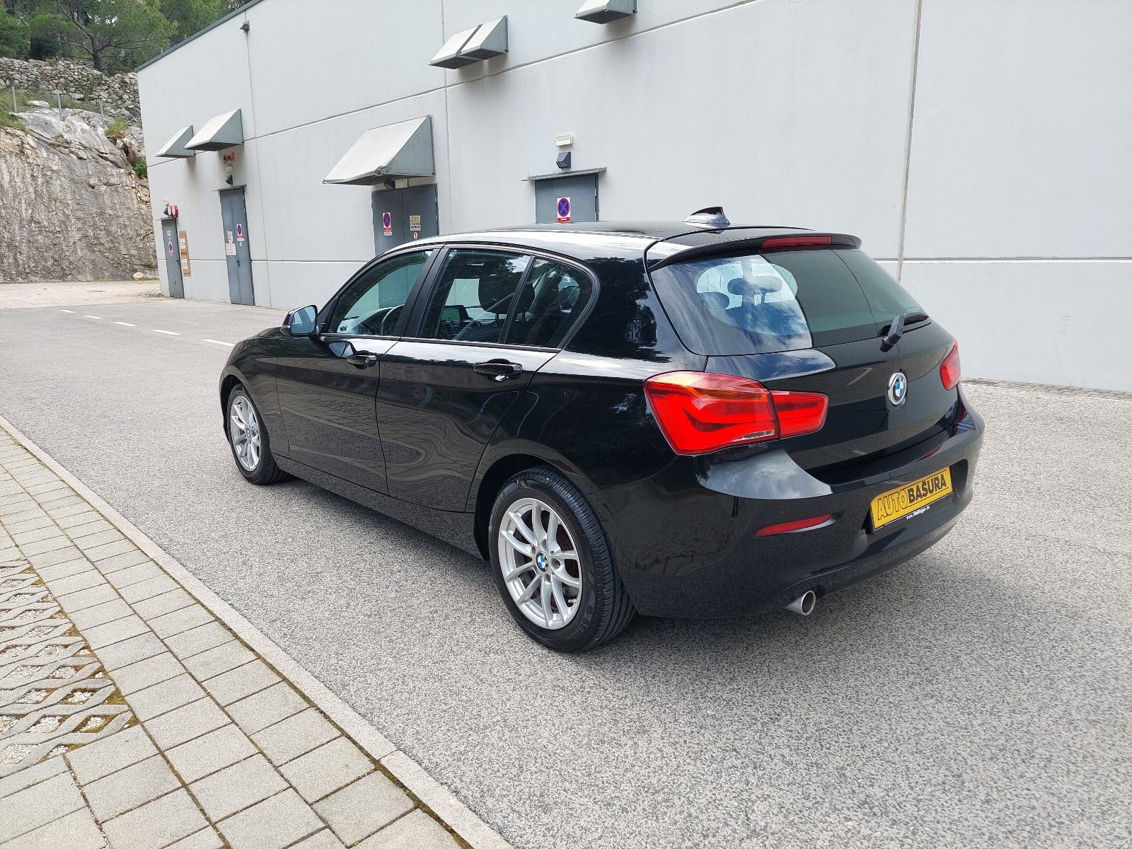 BMW serija 1 120d, fotografija 8