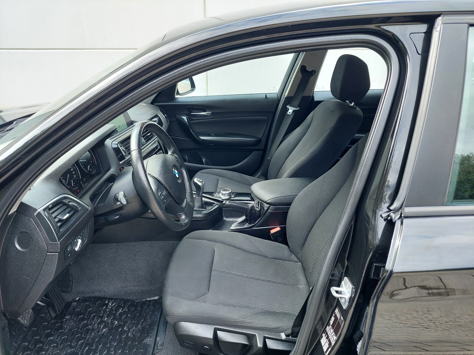 BMW serija 1 120d, fotografija 13