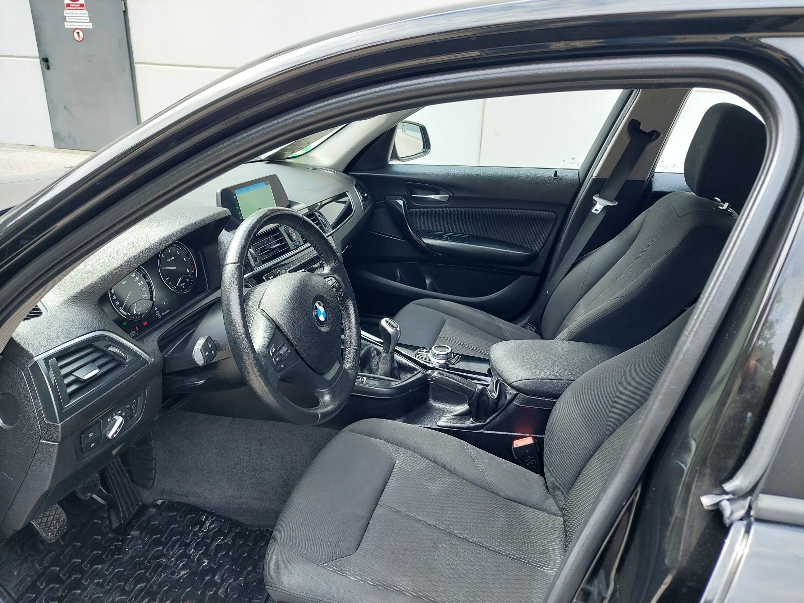 BMW serija 1 120d, fotografija 12