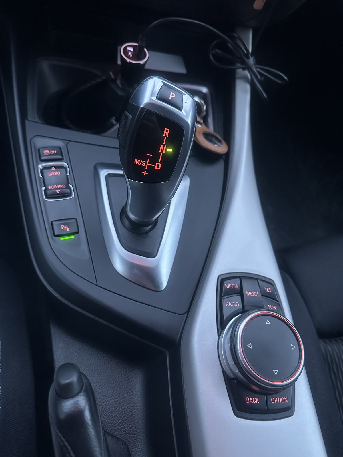 BMW serija 1 120d automatik, fotografija 7