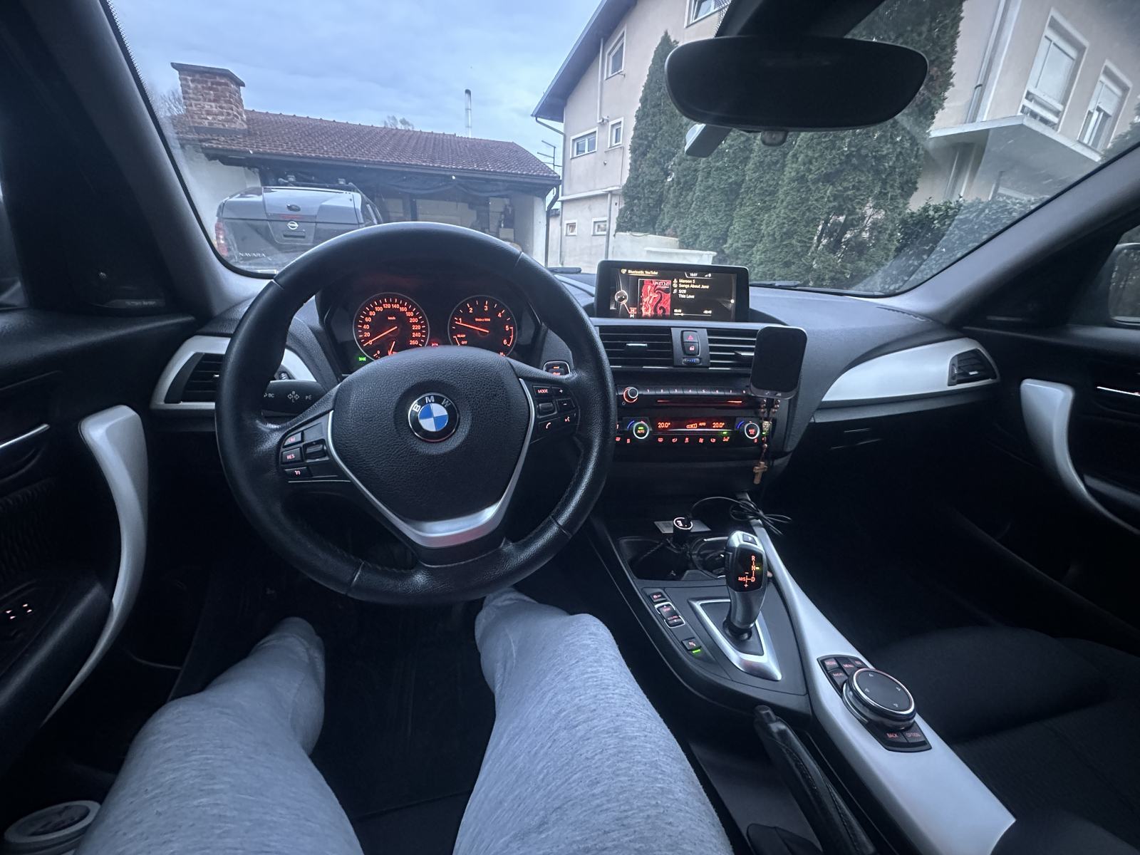 BMW serija 1 120d automatik, fotografija 8