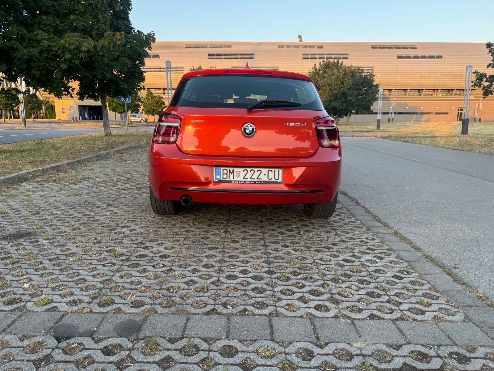 BMW 120d xdrive Sport Line, fotografija 8