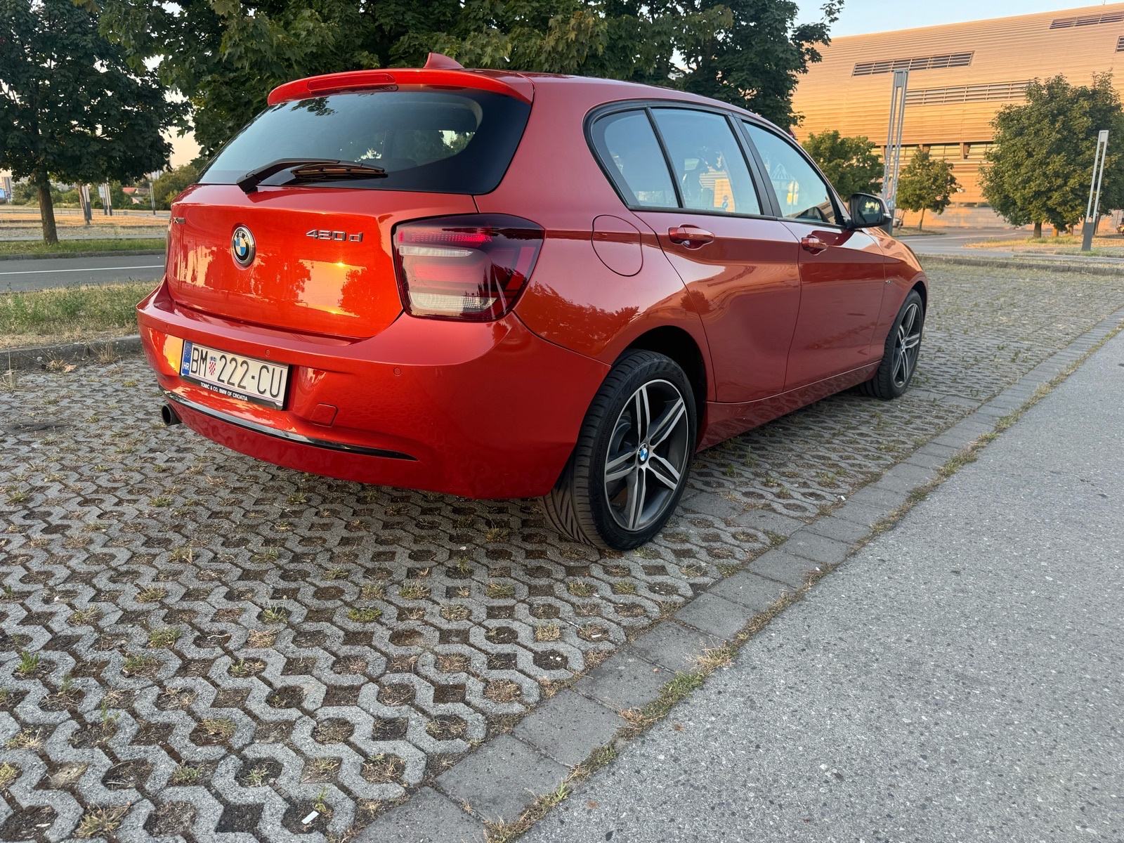 BMW 120d xdrive Sport Line, fotografija 6