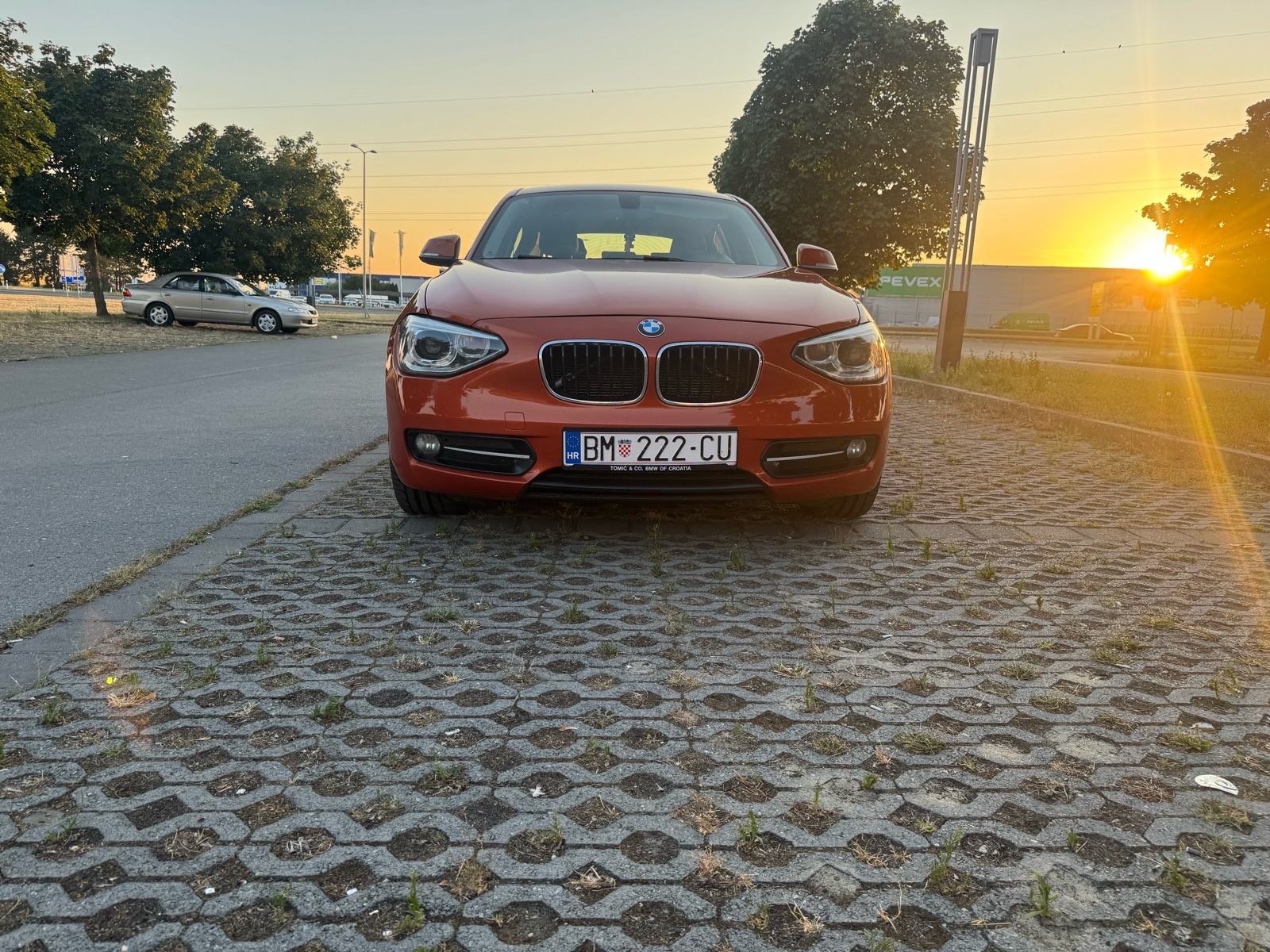 BMW 120d xdrive Sport Line, fotografija 2