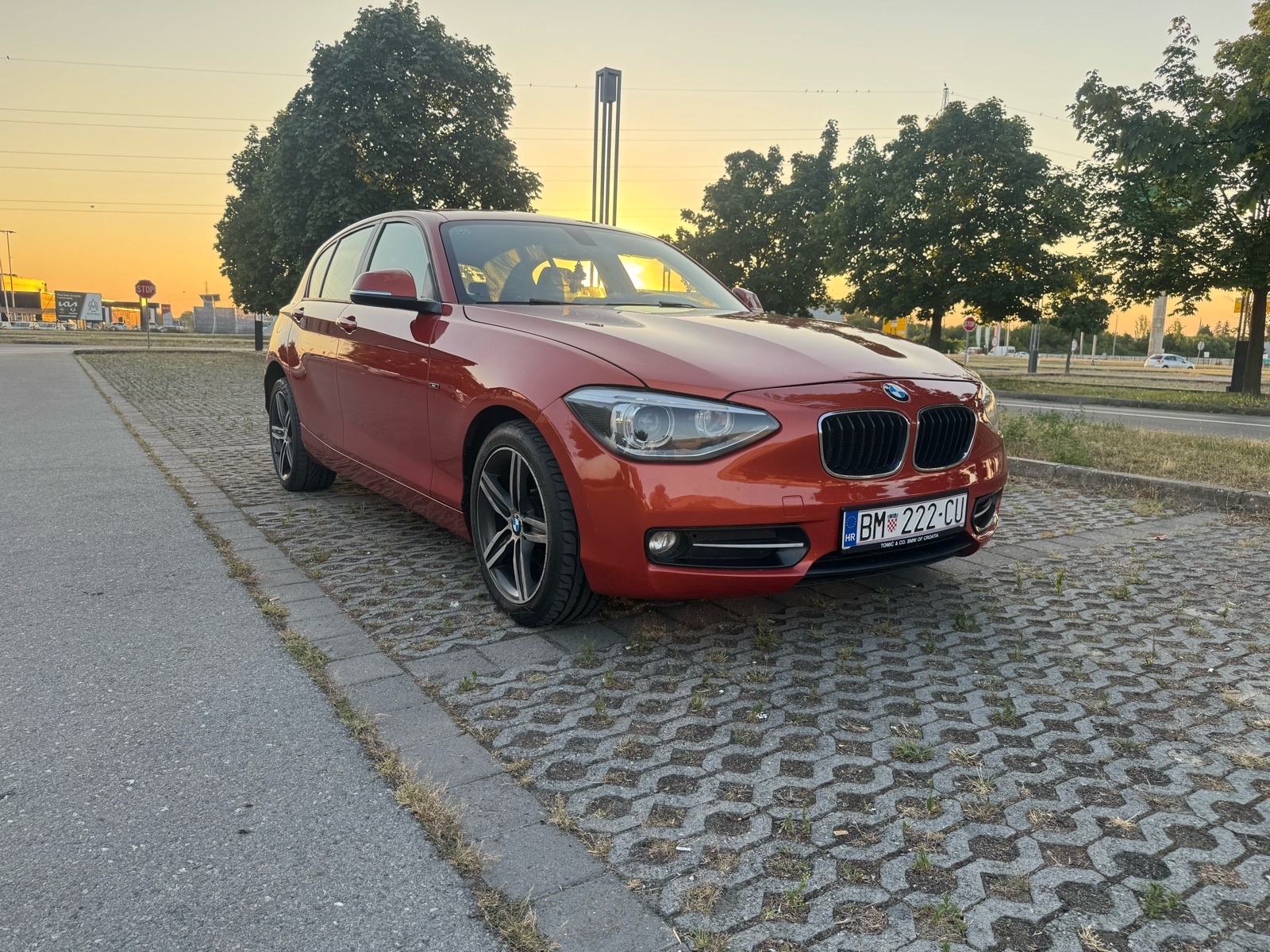 BMW 120d xdrive Sport Line, fotografija 4