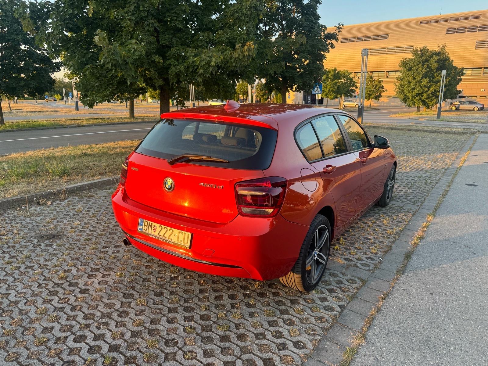 BMW 120d xdrive Sport Line, fotografija 7