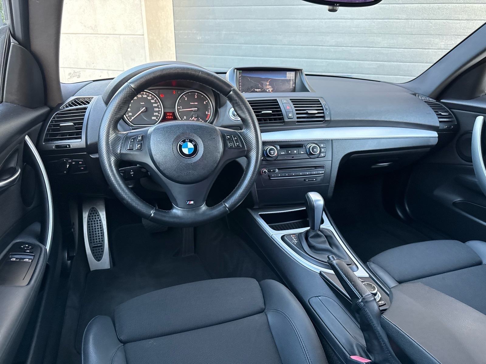 BMW E81 serija 1 • 123D M Sport - Automatik- Navigacija - Xenon- Led, fotografija 11