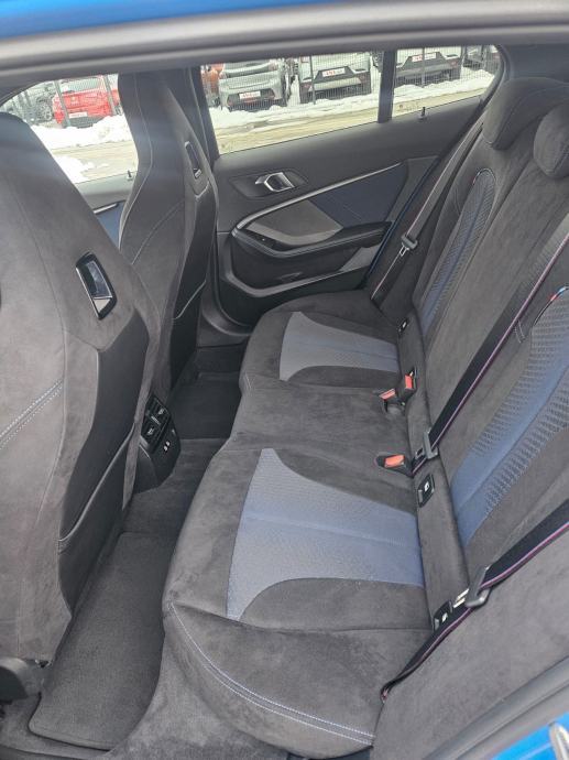 BMW serija 1 M135i, HUD, Harman Kardon, garancija 1.5g, kasko,Virtual, fotografija 9