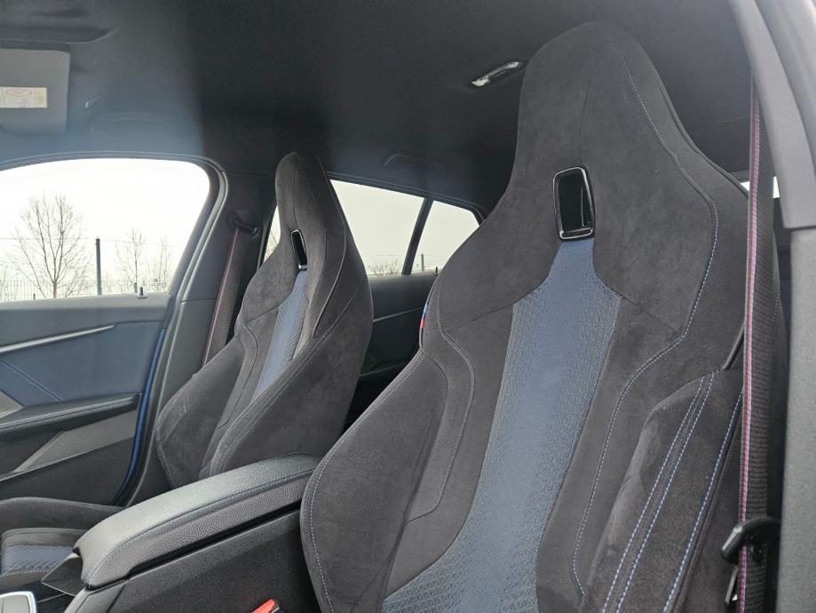 BMW serija 1 M135i, HUD, Harman Kardon, garancija 1.5g, kasko,Virtual, fotografija 10
