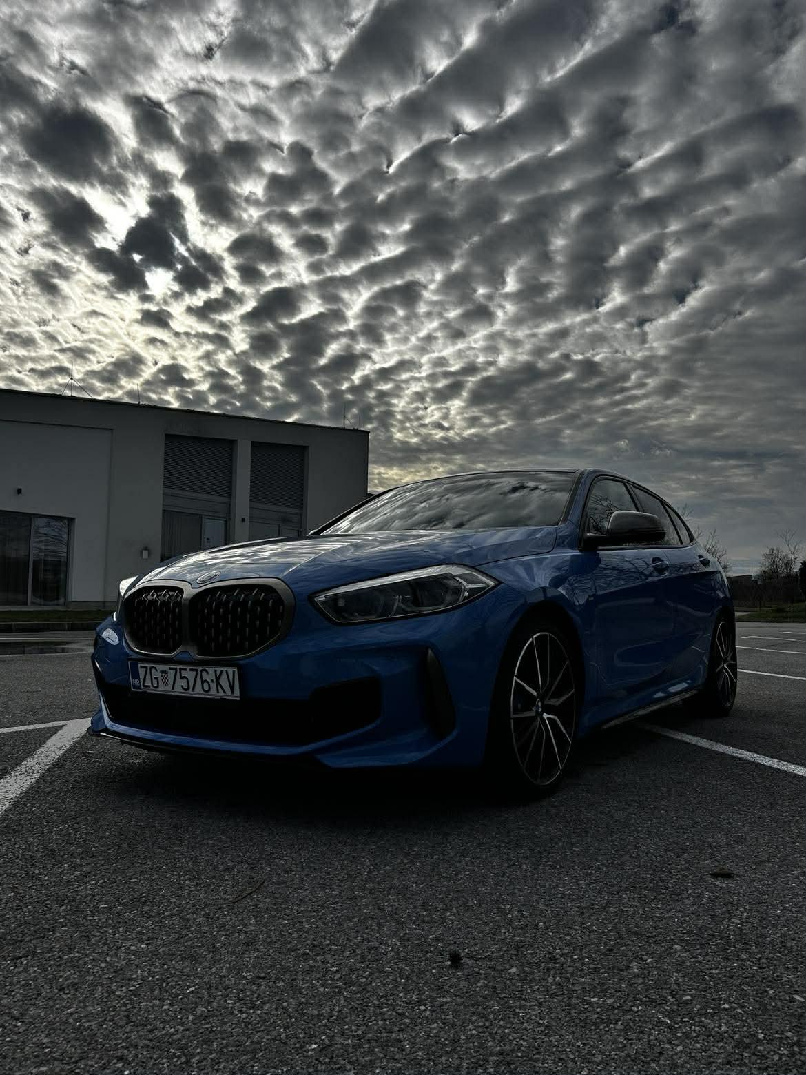 BMW serija 1 M135i, HUD, Harman Kardon, garancija 1.5g, kasko,Virtual, fotografija 12