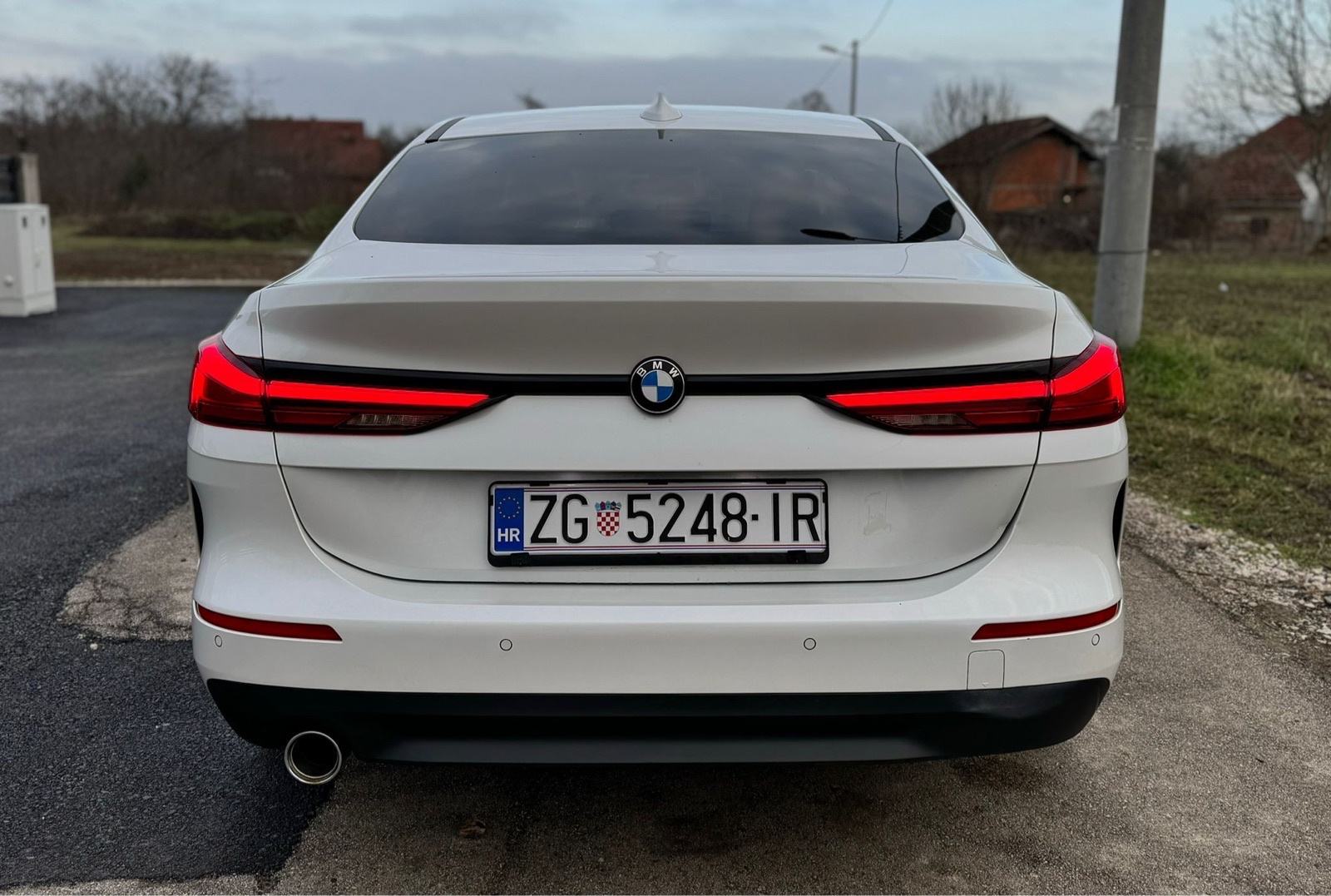 BMW serija 2 216d automatik, fotografija 5