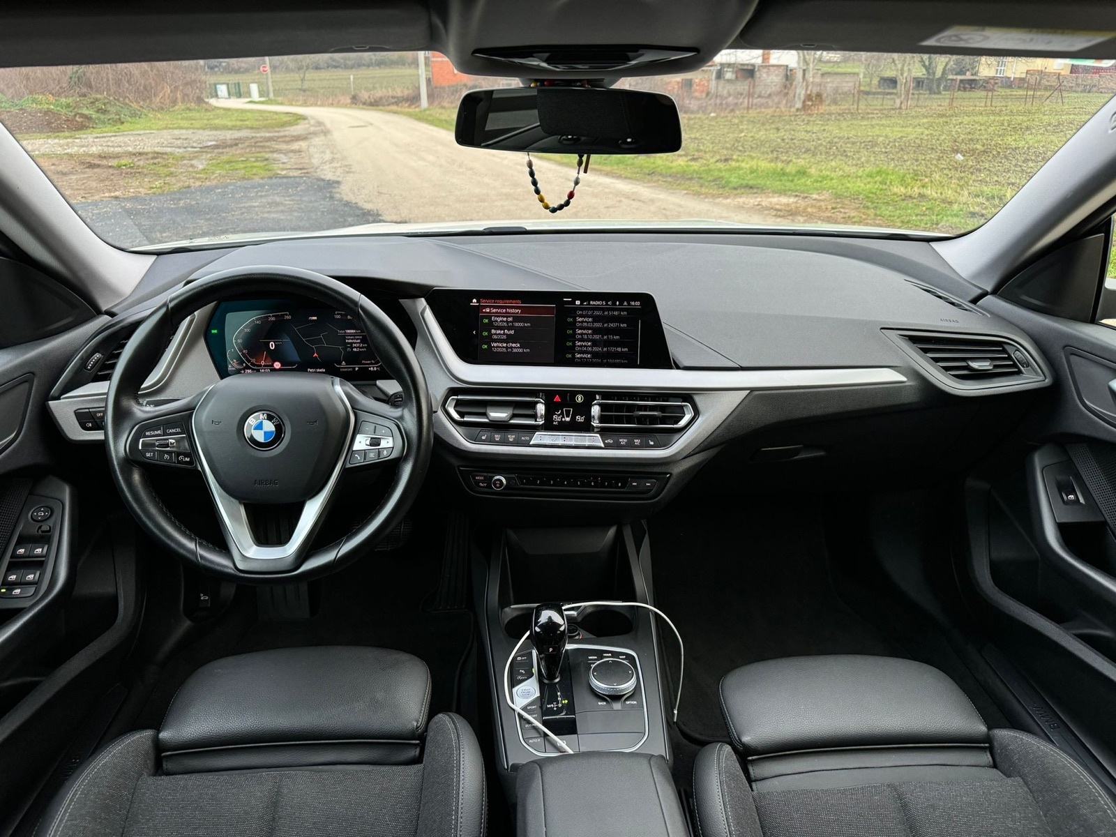 BMW serija 2 216d automatik, fotografija 14