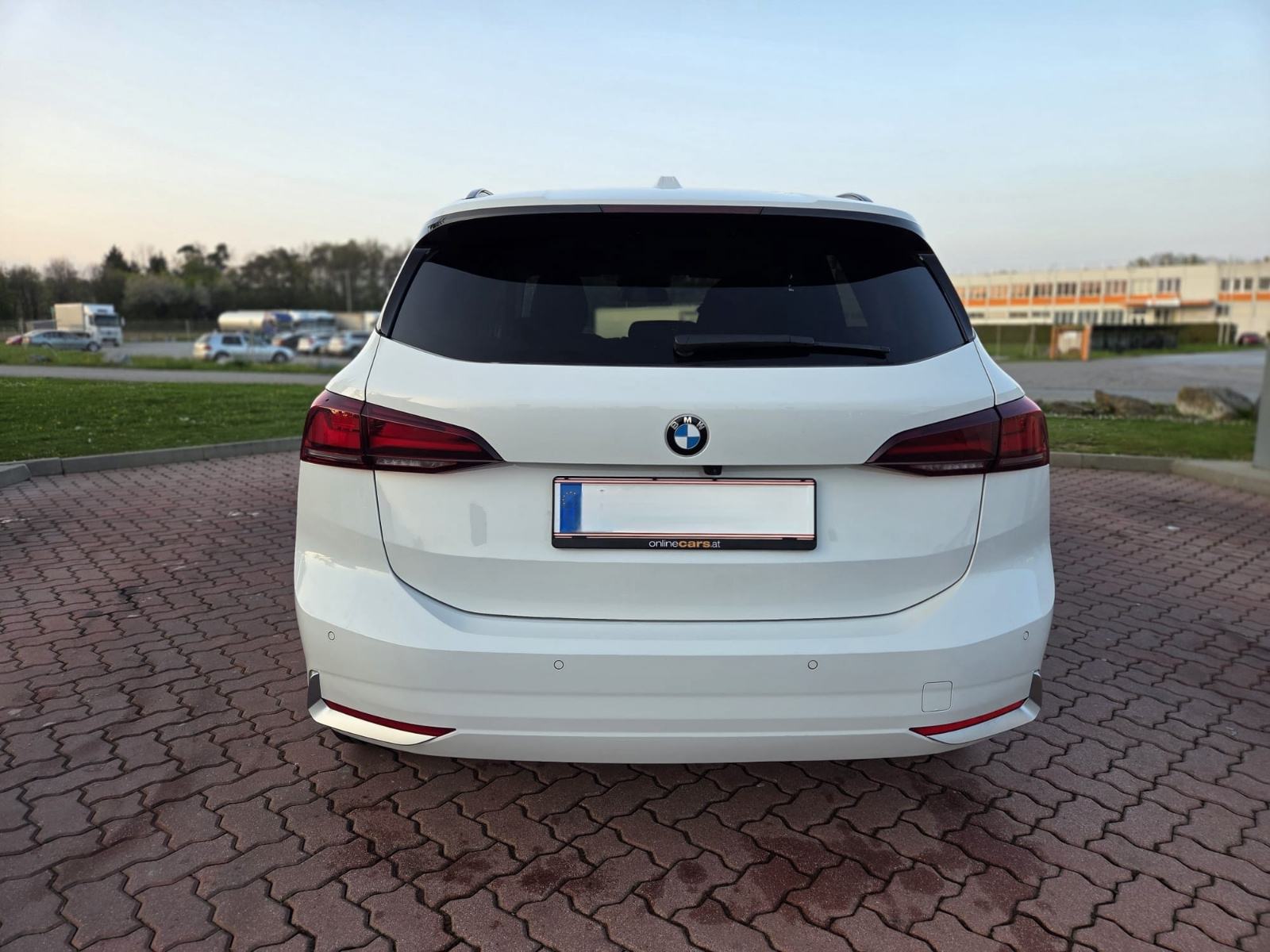 BMW active tourer 218d automatik cijena do reg., fotografija 6