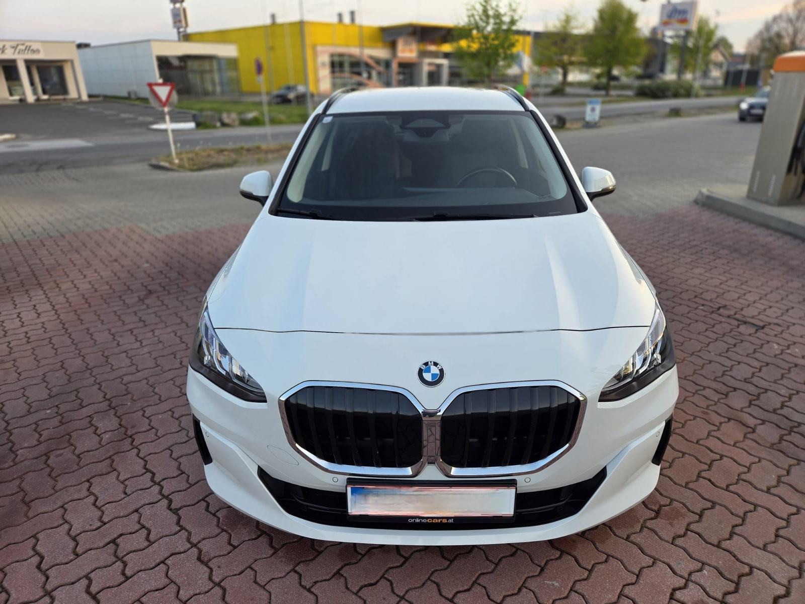 BMW active tourer 218d automatik cijena do reg., fotografija 4