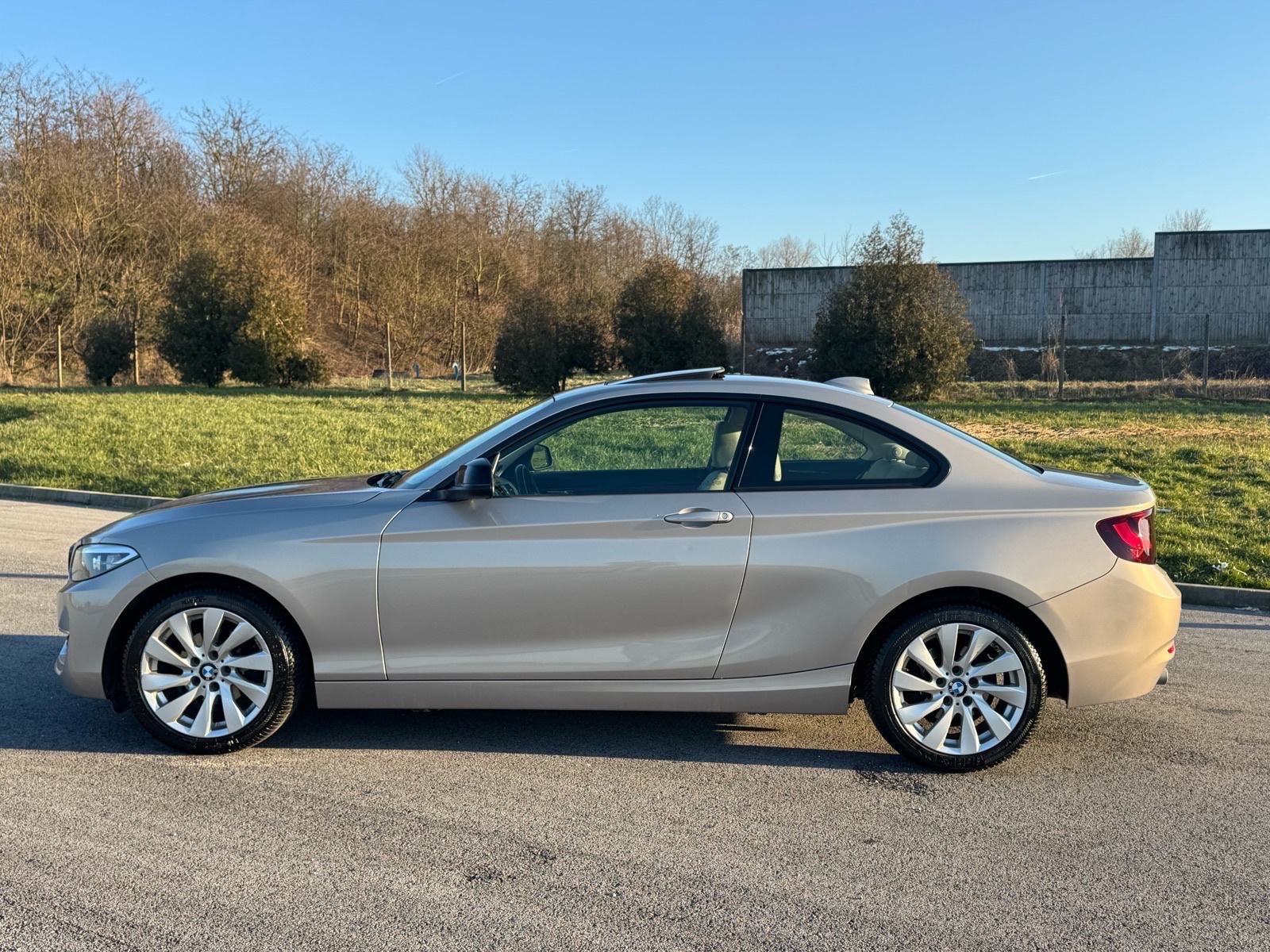 BMW serija 2 218d, fotografija 3