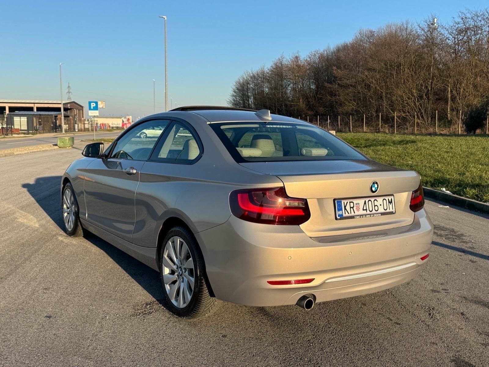 BMW serija 2 218d, fotografija 5