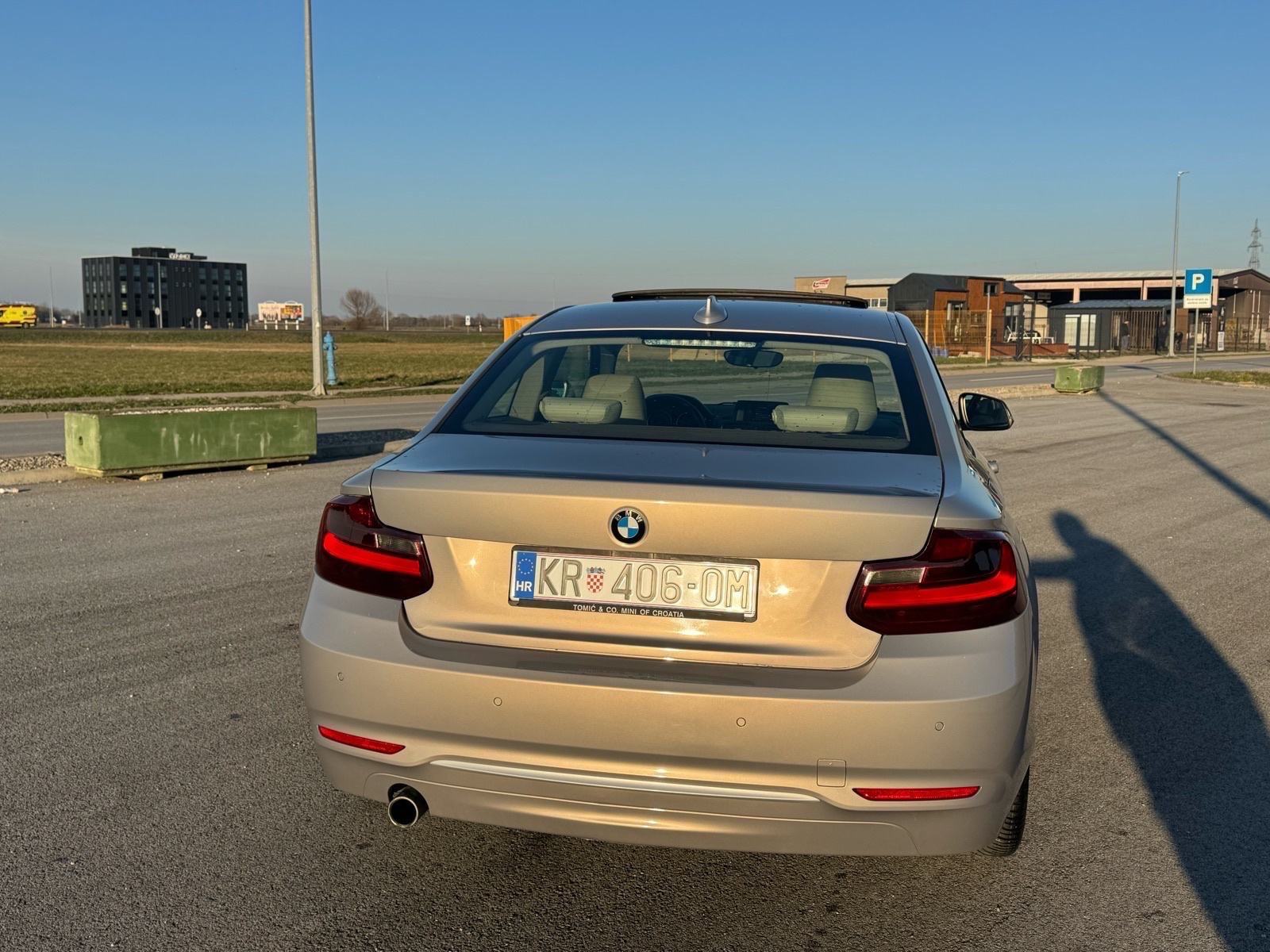 BMW serija 2 218d, fotografija 6
