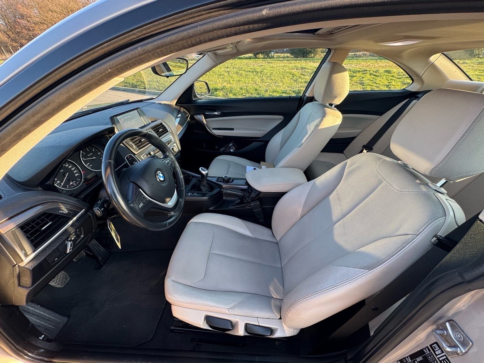 BMW serija 2 218d, fotografija 9