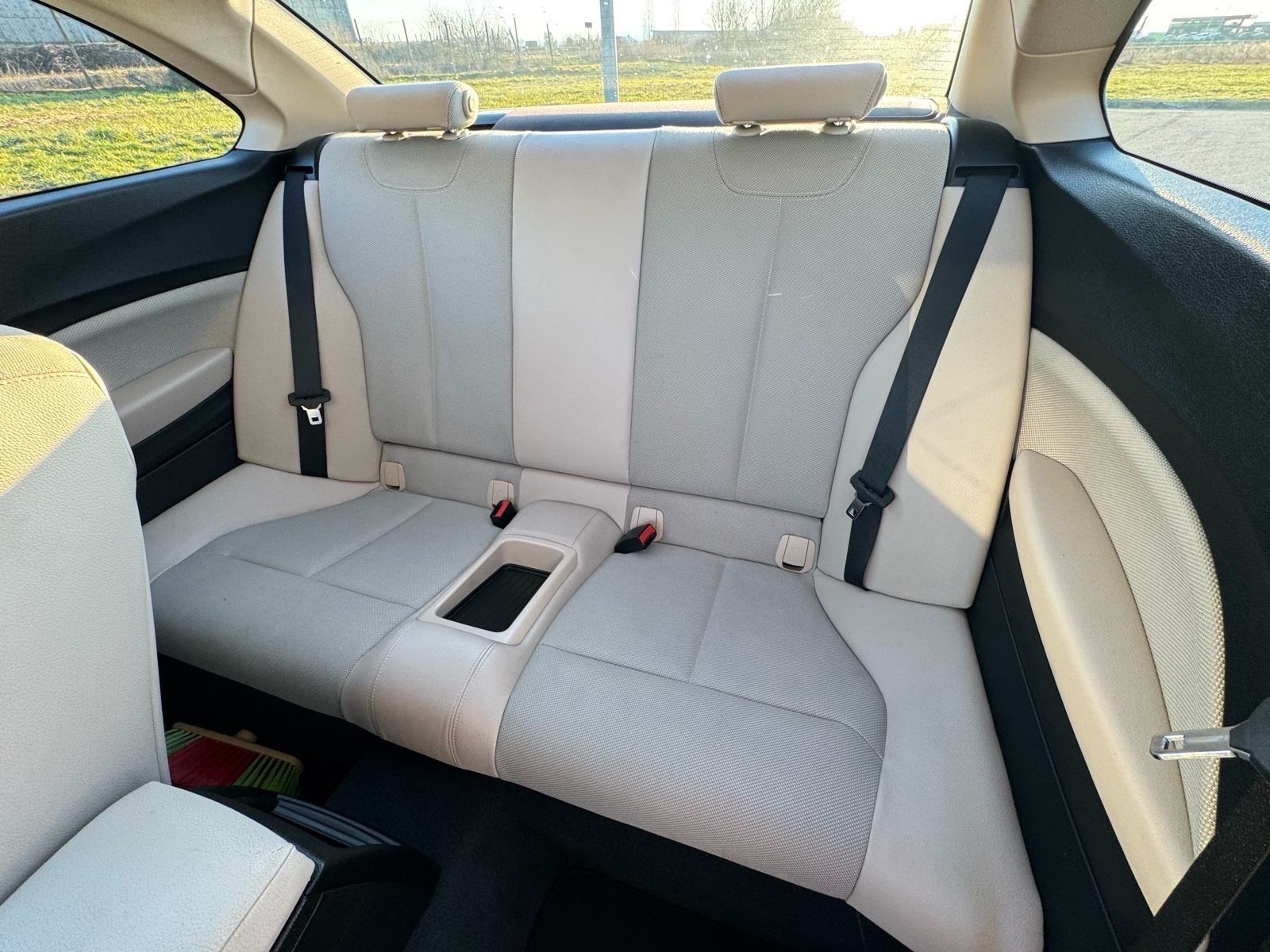 BMW serija 2 218d, fotografija 10