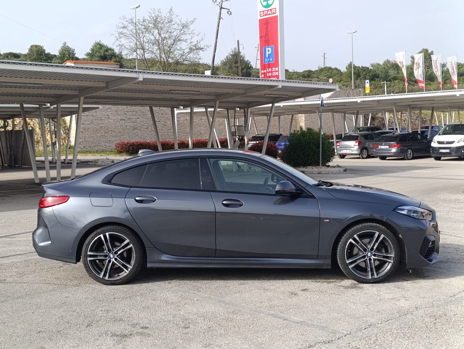 BMW serija 2 218i, fotografija 4