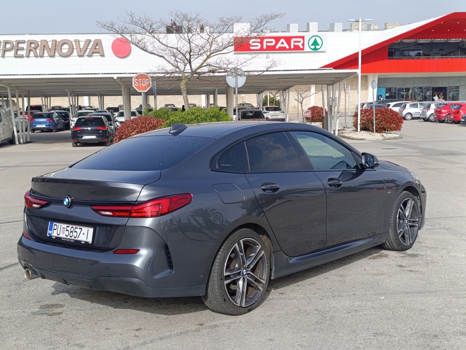 BMW serija 2 218i, fotografija 8