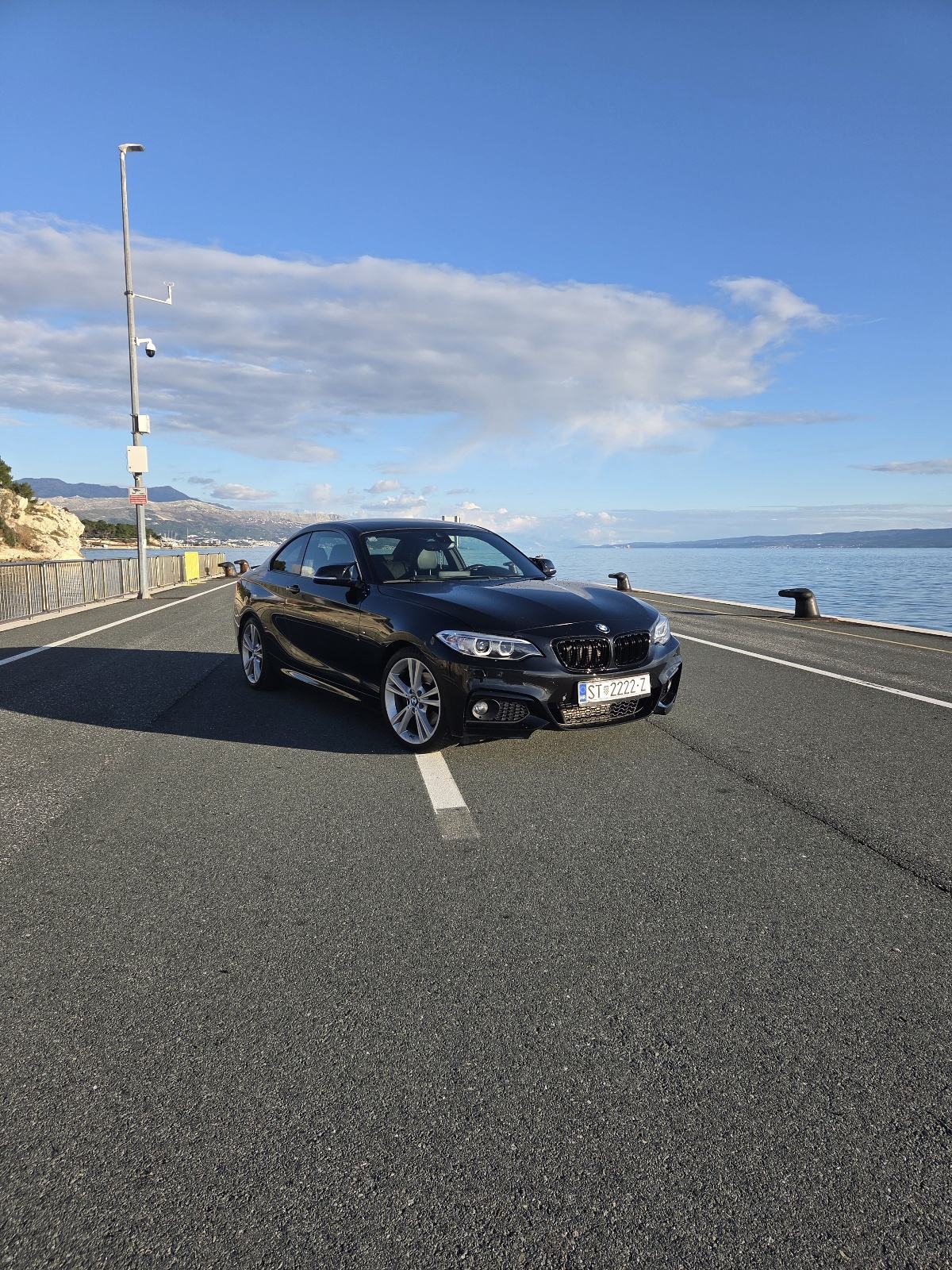 BMW serija 2 coupe 220d, Full M paket, automatik, pogled izvana - slika 1