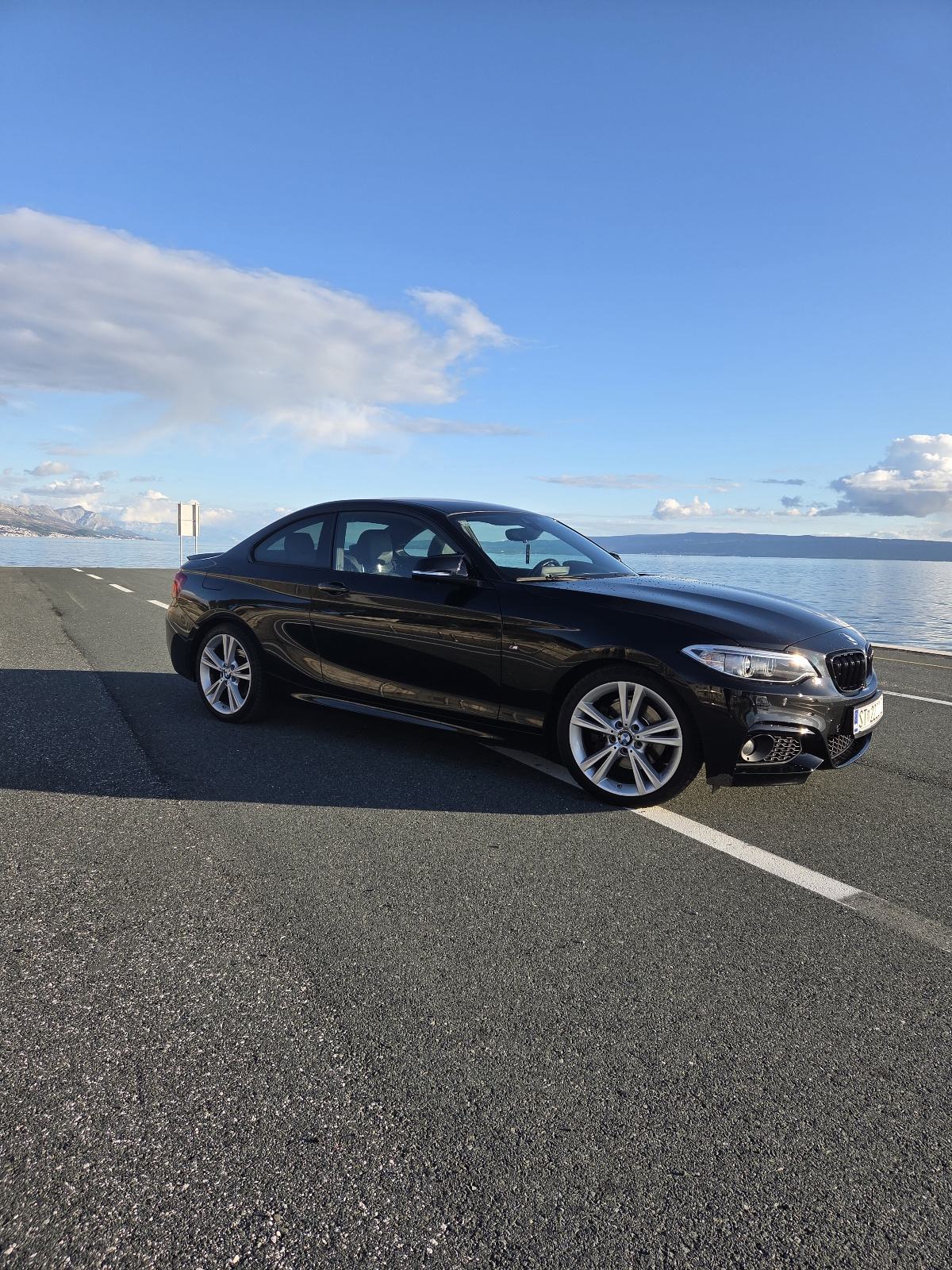 BMW serija 2 coupe 220d, Full M paket, automatik, pogled izvana - slika 2