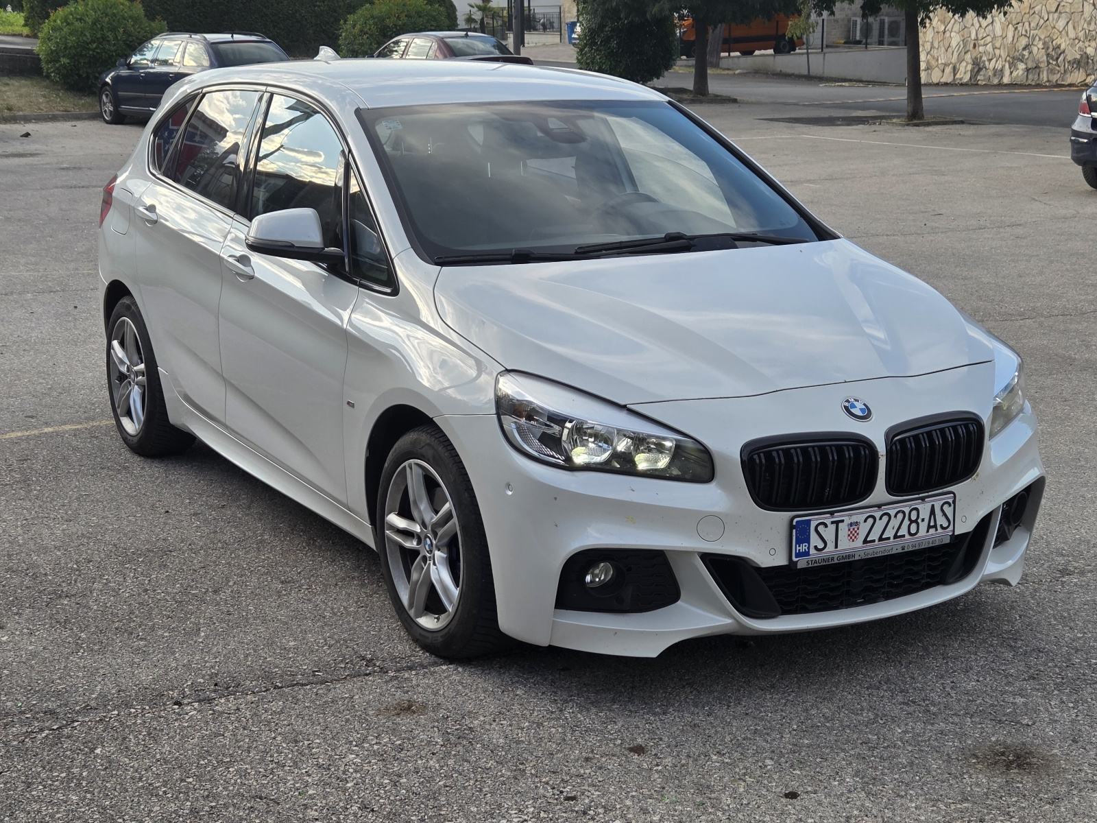 BMW serija 2 220d, fotografija 6