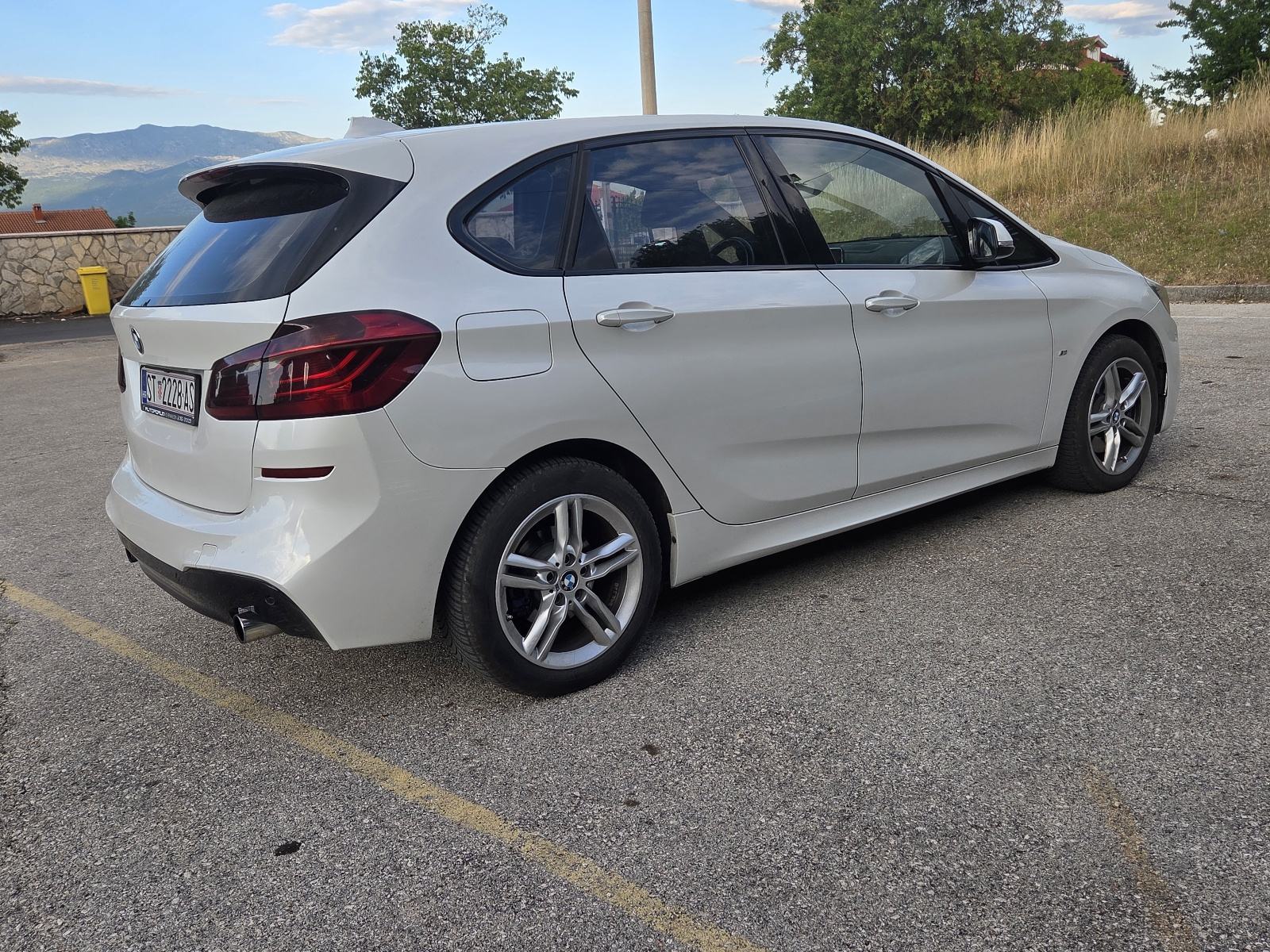 BMW serija 2 220d, fotografija 8
