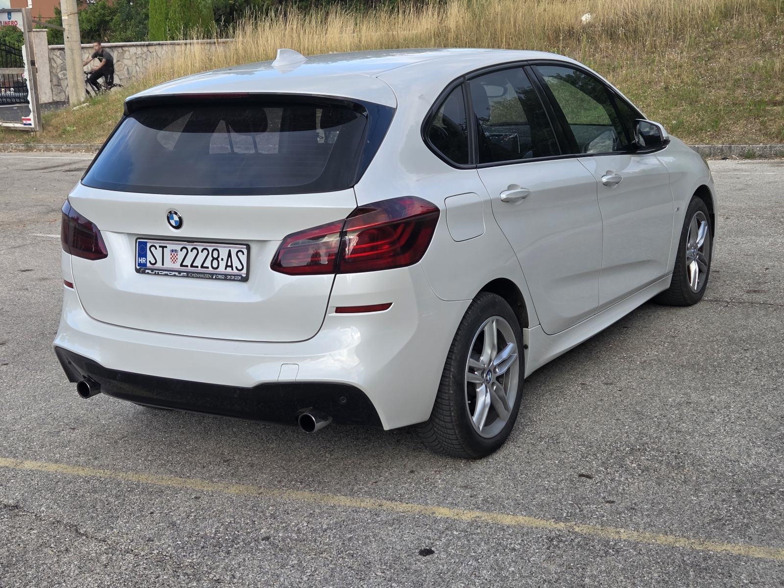BMW serija 2 220d, fotografija 9
