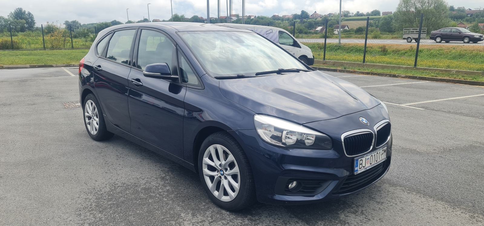 BMW serija 2 Active Tourer 216d automatik, fotografija 2