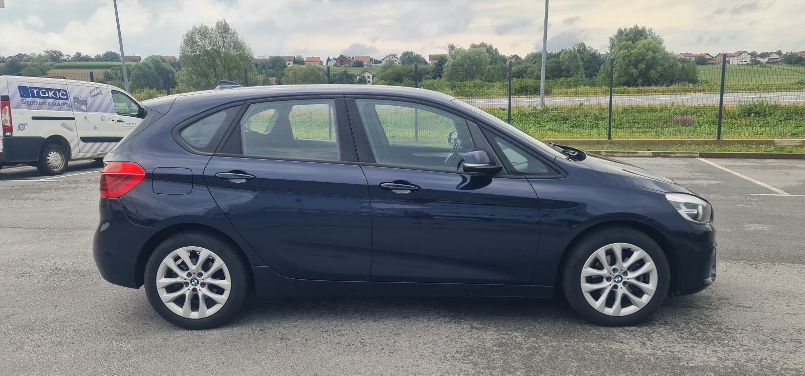 BMW serija 2 Active Tourer 216d automatik, fotografija 4