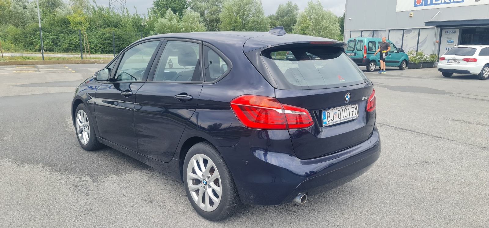 BMW serija 2 Active Tourer 216d automatik, fotografija 7